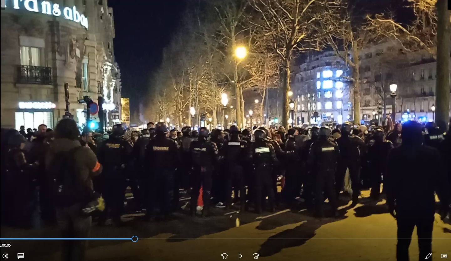 Manif du Convoi de la LIbert sur les Champs Elyses