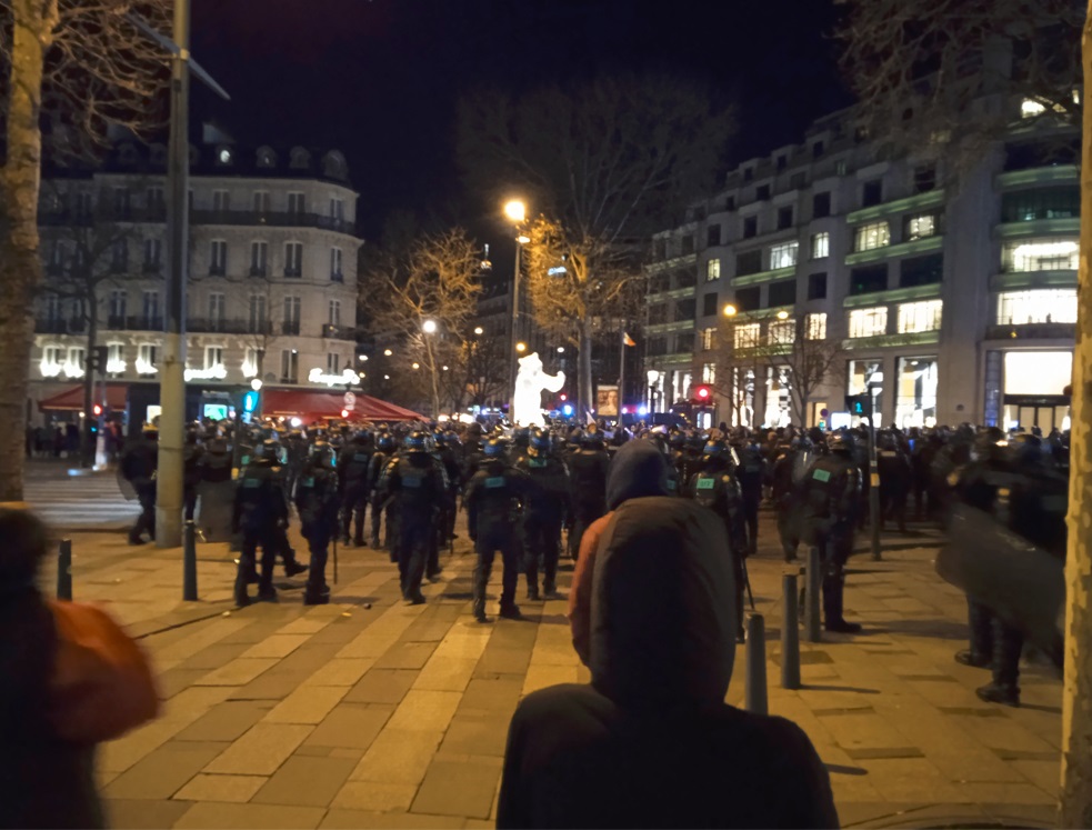 Manif du Convoi de la LIbert sur les Champs Elyses