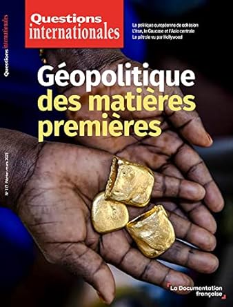 Budget De Noël, Défi Des économies De Noël. épargne De Noël, Défi  D'épargne, Concept D'économie D'argent Avec Des Billets En Dollars Et Liste  De Défi D'épargne